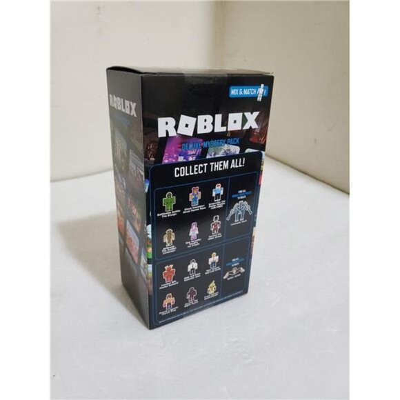 Unleash the Mystery: Roblox Series 3 Hide & Seek Extreme Jake Deluxe Figure Pack - Picture 9 of 9